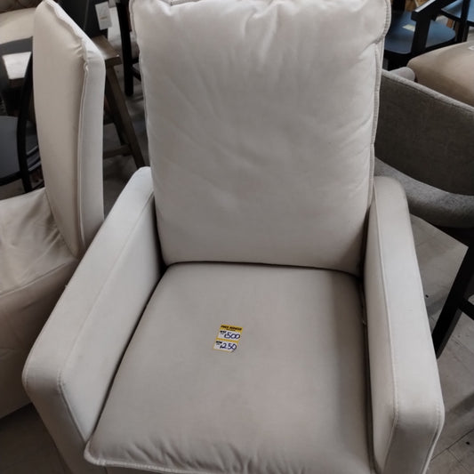 Chair (IN STORE ONLY)