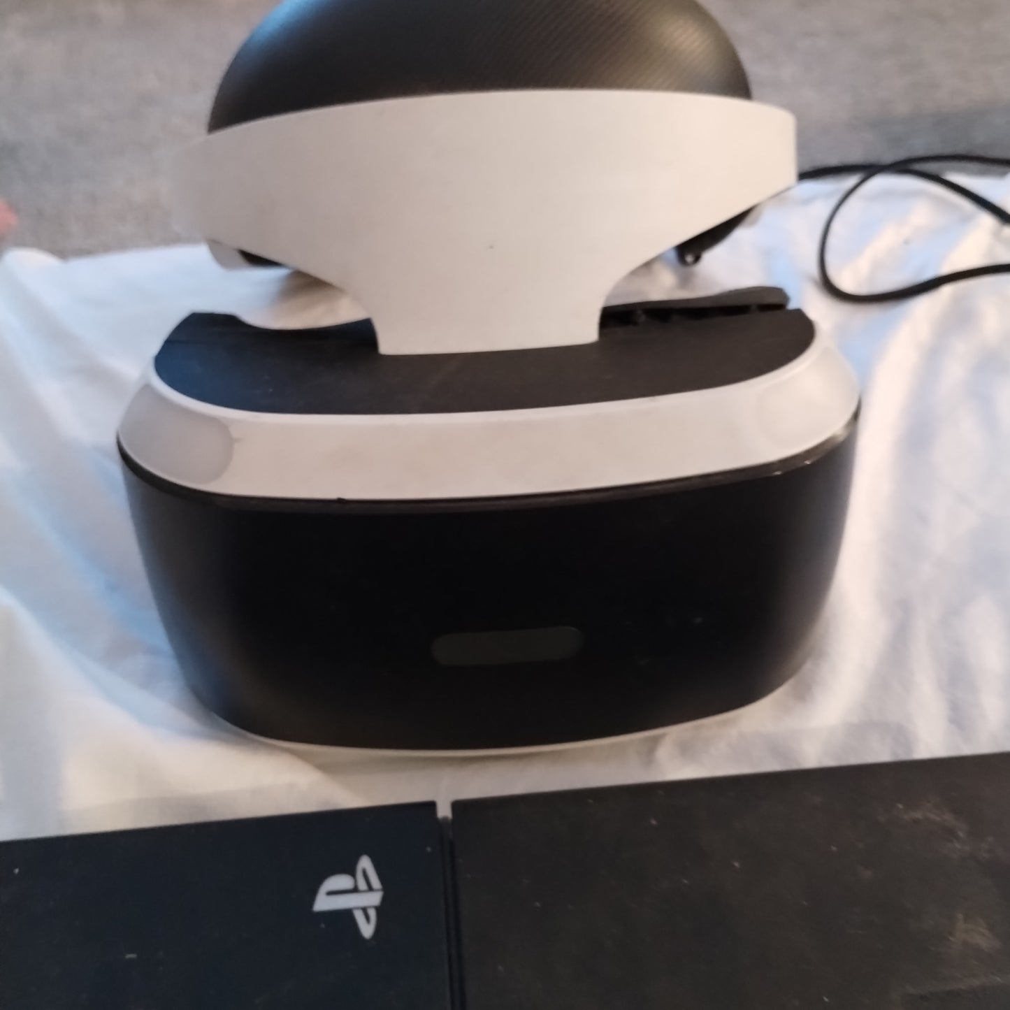 (Used) Playstation 4 with Psvr